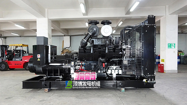 電池維護(hù)不可忽視：康明斯柴油發(fā)電機(jī)組啟動電池保養(yǎng)秘籍